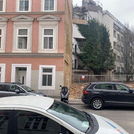 Modern Flat With Parking Space Lejlighed Wien Eksteriør billede